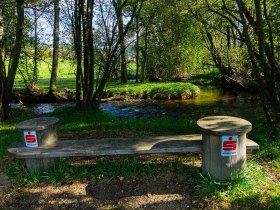 Rastplatz am Bach, © Gottfried Grossinger