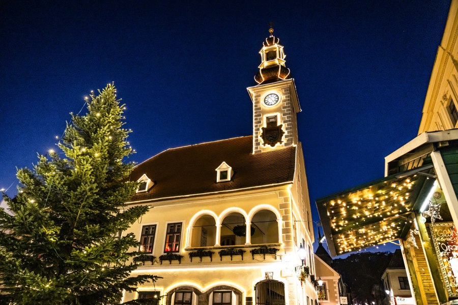 Adventný trh v Mödlingu, © Niederösterreich Werbung/Robert Herbst