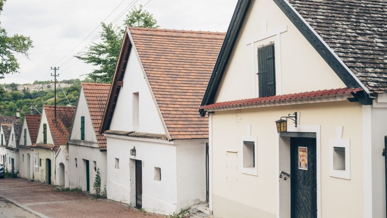 Fasády pivničnej uličky Oagossn, © Niederösterreich Werbung/ Ian Ehm